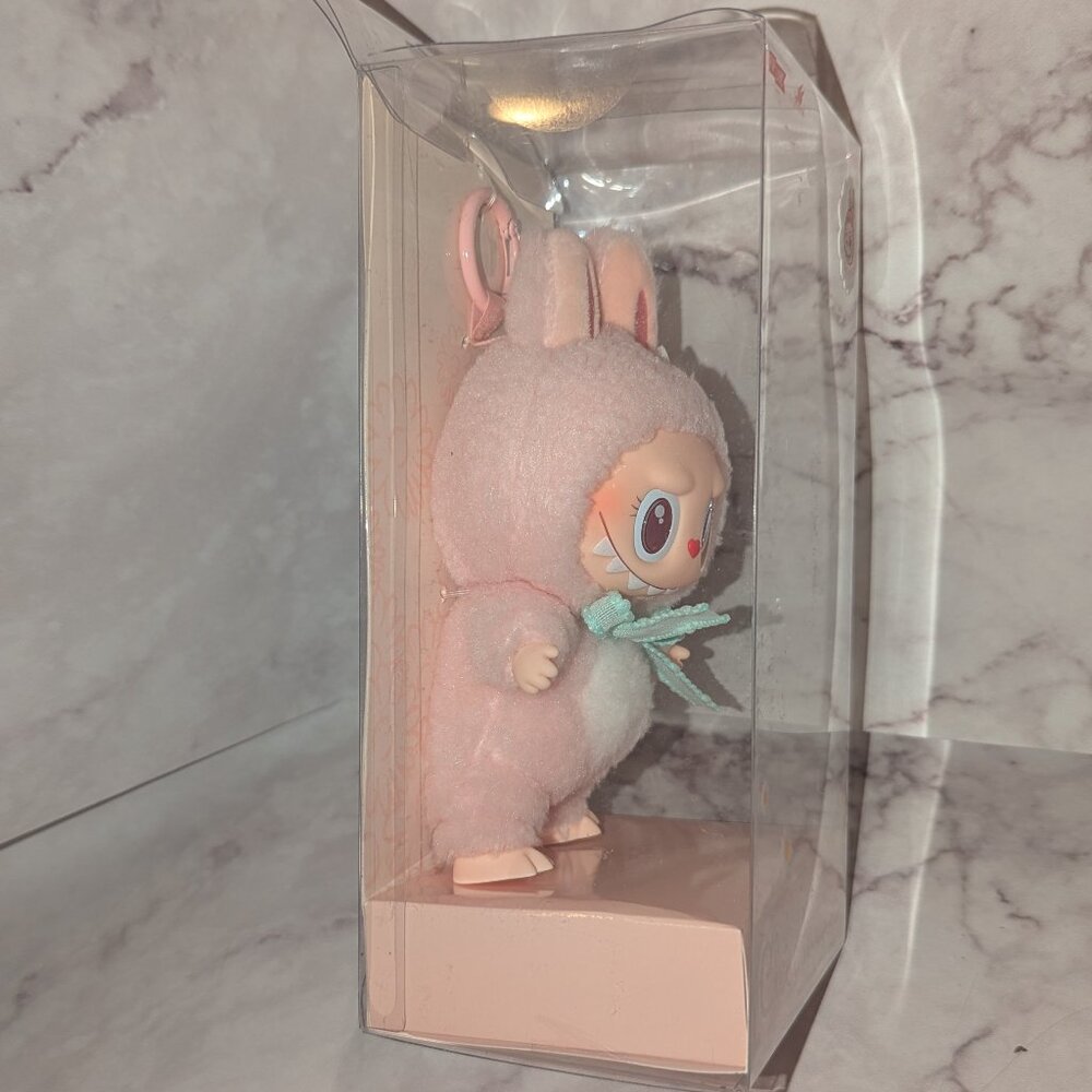 EXCLUSIVE Close To Sweet Mokoko Vinyl Plush Pendant - Picture 3 of 9